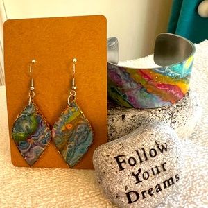 🌸🌸Handcrafted Bracelet and Teardrop Earrings 🌸🌸